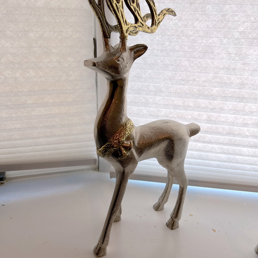 Metal /  Standing Deers / Elegant Silver and Gold Reindeer Figurines / 2 pc. - Picture 9 of 13